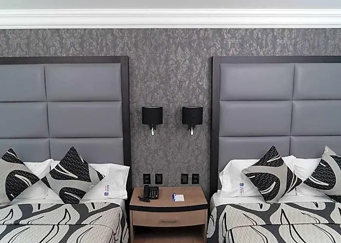 Monaco 4*