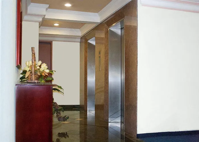 Monaco Hotel 4*